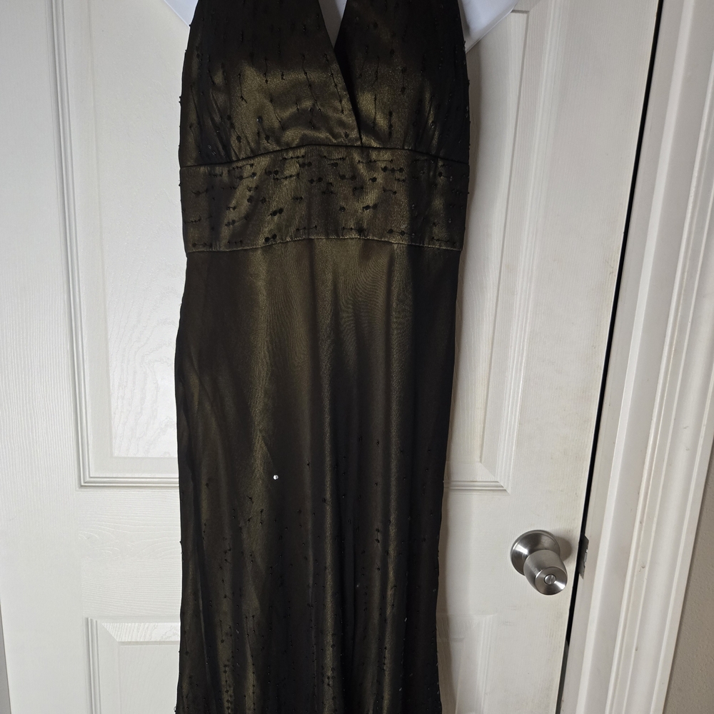 Jones New York Elegant Halter Backless Dark Green Dress With Beads & Sequin